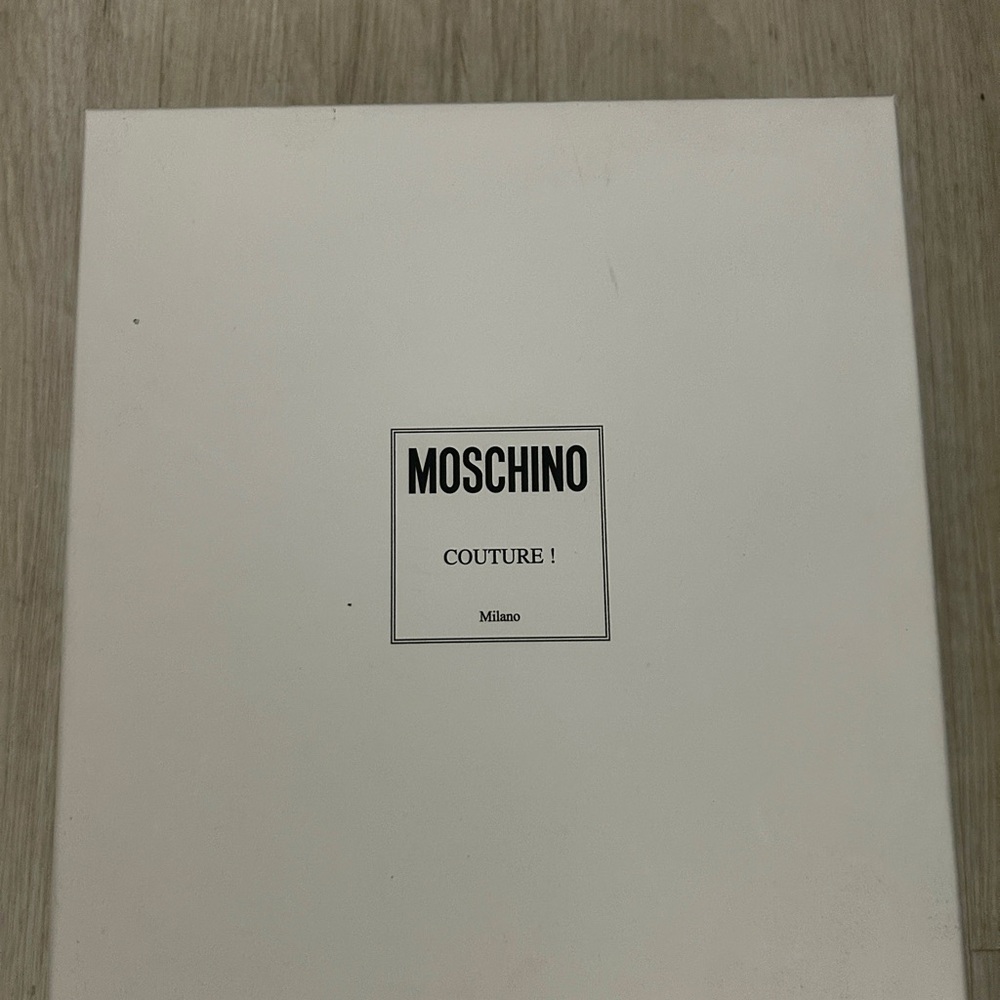 Moschino Black and White Logo Straps - Picture 4 of 5